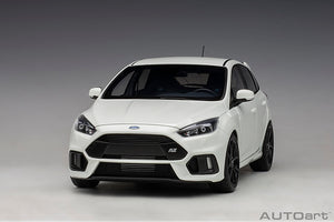 2016 Ford Focus RS, frozen white 1:18