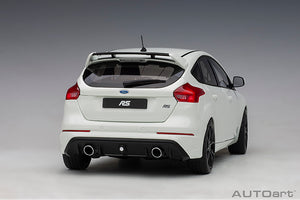 2016 Ford Focus RS, frozen white 1:18