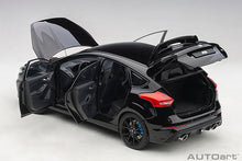 Indlæs billede til gallerivisning 2016 Ford Focus RS, shadow black 1:18