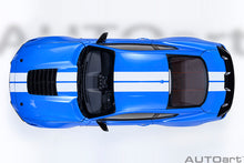 Indlæs billede til gallerivisning FORD USA MUSTANG SHELBY GT500 COUPE 2023 GRIBBER BLUE 1:18
