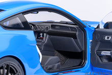 Indlæs billede til gallerivisning FORD USA MUSTANG SHELBY GT500 COUPE 2023 GRIBBER BLUE 1:18