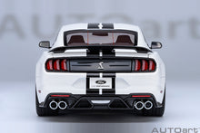 Indlæs billede til gallerivisning FORD USA MUSTANG SHELBY GT500 COUPE 2023 OXFORD WHITE 1:18