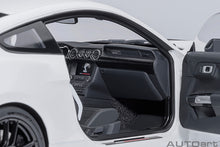 Indlæs billede til gallerivisning FORD USA MUSTANG SHELBY GT500 COUPE 2023 OXFORD WHITE 1:18