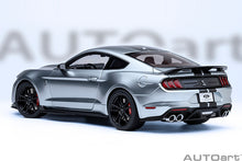 Indlæs billede til gallerivisning FORD USA MUSTANG SHELBY GT500 COUPE 2023 ICONIC SILVER 1:18