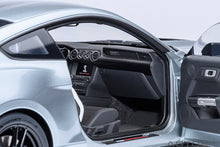 Indlæs billede til gallerivisning FORD USA MUSTANG SHELBY GT500 COUPE 2023 ICONIC SILVER 1:18