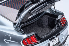 Indlæs billede til gallerivisning FORD USA MUSTANG SHELBY GT500 COUPE 2023 ICONIC SILVER 1:18
