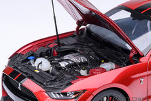 Indlæs billede til gallerivisning FORD USA MUSTANG SHELBY GT500 COUPE 2023 RAPID RED 1:18