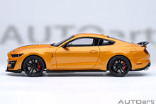 Indlæs billede til gallerivisning FORD USA MUSTANG SHELBY GT500 COUPE 2023 CYBER ORANGE 1:18
