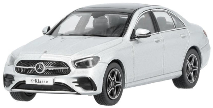 Mercedes Benz E-KLASSE AMG-LINE W213 MOPF 2020 sølv 1:43 fra MERCEDES BENZ DEALERMODEL