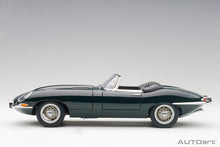 Indlæs billede til gallerivisning 1/18 Jaguar E-Type Roadster series 1 3.8, green 1:18