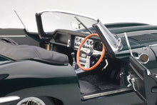 Indlæs billede til gallerivisning 1/18 Jaguar E-Type Roadster series 1 3.8, green 1:18