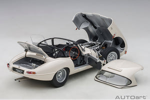 1/18 Jaguar E-Type Lightweight, white 1:18