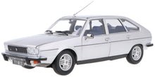 Indlæs billede til gallerivisning RENAULT R30 TX 1979 SILVER 1:18