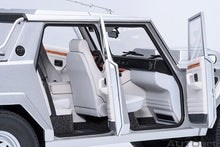 Indlæs billede til gallerivisning LAMBORGHINI LM002 PICK-UP 1986 SILVER 1:18