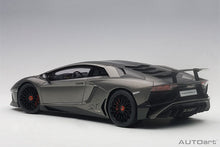 Indlæs billede til gallerivisning 2015 Lamborghini Aventador SV LP750-4, grigio titans(metallic grey) 1:18
