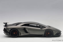 Indlæs billede til gallerivisning 2015 Lamborghini Aventador SV LP750-4, grigio titans(metallic grey) 1:18