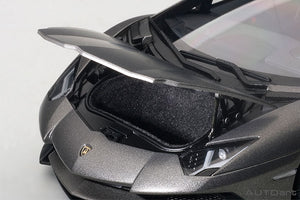 2015 Lamborghini Aventador SV LP750-4, grigio titans(metallic grey) 1:18