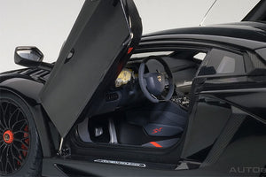 2015 Lamborghini Aventador SV LP750-4, nero aldebaran(gloss black) 1:18