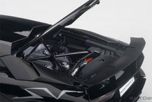 Indlæs billede til gallerivisning 2015 Lamborghini Aventador SV LP750-4, nero aldebaran(gloss black) 1:18