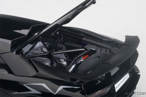 2015 Lamborghini Aventador SV LP750-4, nero aldebaran(gloss black) 1:18