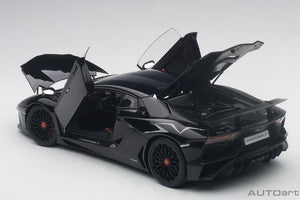 2015 Lamborghini Aventador SV LP750-4, nero aldebaran(gloss black) 1:18