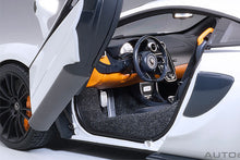 Indlæs billede til gallerivisning McLaren 570S, white 1:18