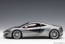 Indlæs billede til gallerivisning McLaren 570S, blade silver 1:18