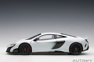 McLaren 675LT, Silica white 1:18