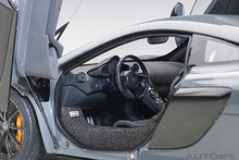 Indlæs billede til gallerivisning McLaren 675LT, grey 1:18