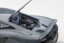 Indlæs billede til gallerivisning McLaren 675LT, grey 1:18