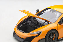 Indlæs billede til gallerivisning McLaren 675LT, orange 1:18