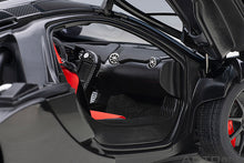 Indlæs billede til gallerivisning McLAREN P1 2013 FIRE BLACK 1:18