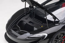 Indlæs billede til gallerivisning McLAREN P1 2013 FIRE BLACK 1:18