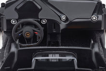 Indlæs billede til gallerivisning McLAREN P1 2013 VOLCANO YELLOW BLACK 1:18
