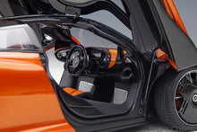 Indlæs billede til gallerivisning McLAREN SPEEDTAIL 2020 VOLCANO ORANGE 1:18