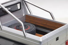 Indlæs billede til gallerivisning 1/18 2013 Mercedes Benz G63 AMG 6x6, silver 1:18