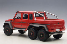 Indlæs billede til gallerivisning 2013 Mercedes Benz G63 AMG 6x6, red 1:18
