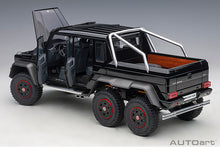 Indlæs billede til gallerivisning 1/18 Mercedes Benz G63 AMG 6x6, gloss black 1:18