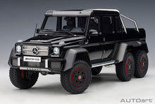 Indlæs billede til gallerivisning 1/18 Mercedes Benz G63 AMG 6x6, gloss black 1:18