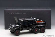 Indlæs billede til gallerivisning 1/18 Mercedes Benz G63 AMG 6x6, gloss black 1:18