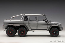 Indlæs billede til gallerivisning 1/18 Mercedes Benz G63 AMG 6x6, designo platinum magno 1:18