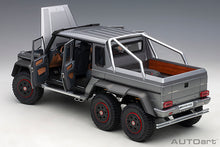 Indlæs billede til gallerivisning 1/18 Mercedes Benz G63 AMG 6x6, designo platinum magno 1:18