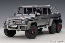 Indlæs billede til gallerivisning 1/18 Mercedes Benz G63 AMG 6x6, designo platinum magno 1:18