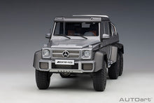 Indlæs billede til gallerivisning 1/18 Mercedes Benz G63 AMG 6x6, designo platinum magno 1:18