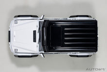 Indlæs billede til gallerivisning MERCEDES BENZ G-CLASS G500 4X4 2 2015 WHITE 1:18