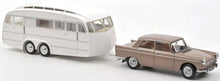 Indlæs billede til gallerivisning PEUGEOT 404 WITH CARAVAN ROULOTTE HENON 1965 BROWN MET 1:18