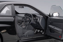Indlæs billede til gallerivisning NISSAN SKYLINE GT-R (R34) V-SPECII 2001 BLACK PEARL 1:18