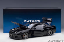 Indlæs billede til gallerivisning 1/18 Nissan Skyline GT-R (R34) V-Spec II Nur, black pearl 1:18