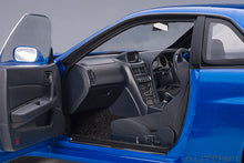 Indlæs billede til gallerivisning 1/18 Nissan Skyline GT-R (R34) V-Spec II, bayside blue 1:18