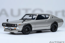 Indlæs billede til gallerivisning 1/18 Nissan Skyline 2000 GT-R (KPGC110) Tune, silver 1:18